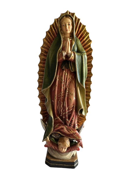 Estatua PEMA de madera de arce alpino de Nuestra Señora de Guadalupe pintada a mano de 8 pulgadas.